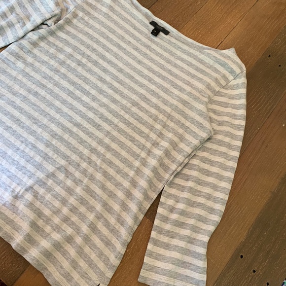 🎃J.Crew Light Gray + White Stripe 3/4 Sleeve Top - Picture 3 of 5